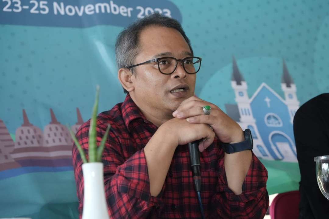 Staf Khusus Menteri Agama bidang Media dan Komunikasi Publik Wibowo Prasetyo saat bedah Perpres 58 tahun 2023 di Yogyakarta. (Foto: Istimewa)