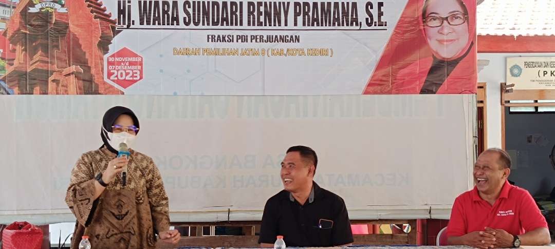 Serap aspirasi, Ketua Komisi E DPRD Provinsi Jawa Timur Renny Pramana minta TPS Kediri ramah penyandang disabilitas. (Foto: Fendi Lesmana/Ngopibareng.id)