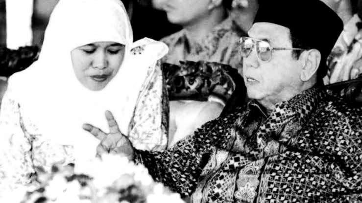 Khofifah Indar Parawansa, kenangan bersama KH Abdurrahman Wahid alias Gus Dur. (Foto:dok/ngopibareng.id)