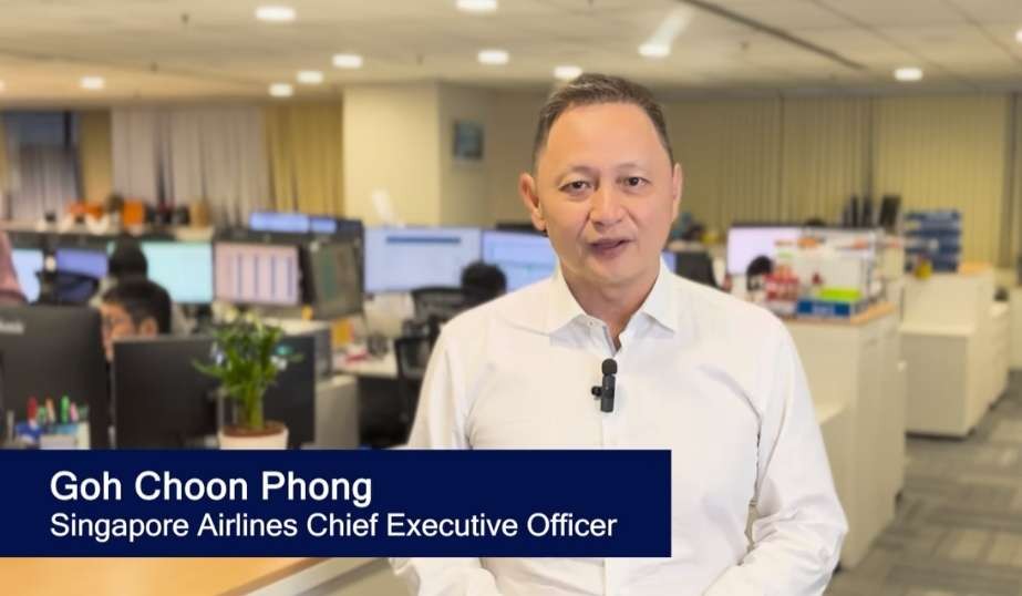 CEO Singapore Airlines, Goh Choon Phong meminta maaf dan berduka cita atas kejadian turbulensi, Selasa 21 Mei 2024. (Foto: Facebook)