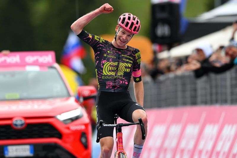 Georg Steinhauser (EF Education-EasyPost) berhasil memenangkan Giro d'Italia etape 17. (Foto: Istimewa)