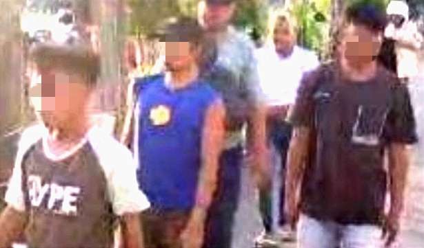Tiga pemuda pelaku pengeroyokan di Situbondo ditangkap polisi setelah sehari bersembunyi. (Foto: Dokumentasi Satreskrim Polres Situbondo)