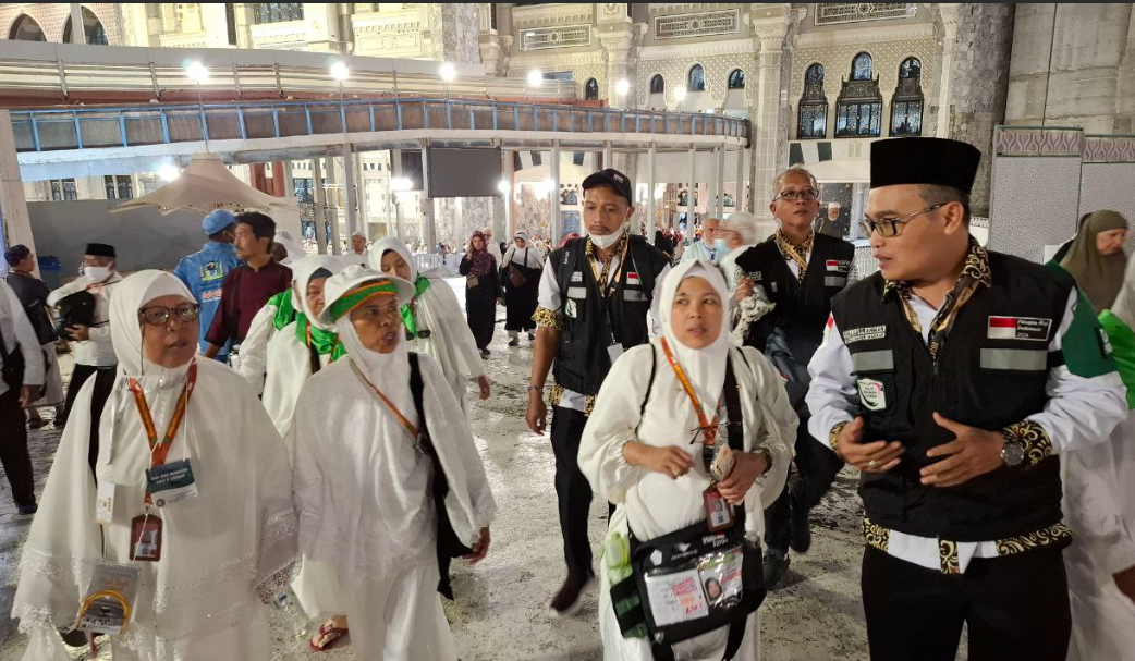 PPIH mengimbau agar pelaksanaan umrah wajib bagi jemaah yang telah tiba di Makkah dilakukan setelah cukup beristirahat. (Foto: Dok. Humas Kemenag)