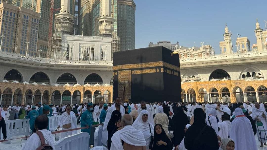 Jemaah haji saat melakukan tawaf di Mekkah. (Foto: Dok MCH 2024)