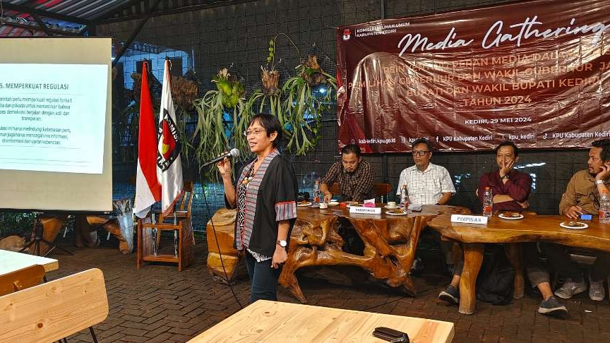 KPU Kabupaten Kediri gelar diskusi pelaksanaan Pilkada Serentak 2024. (Foto: Fendi/Ngopibareng.id)