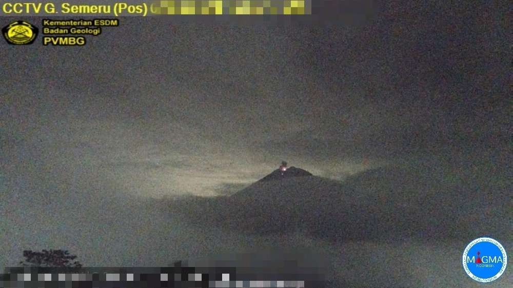 Gunung Semeru erupsi, Senin 3 Juni 2024 dini hari. (Foto: PVMBG/MAGMA)
