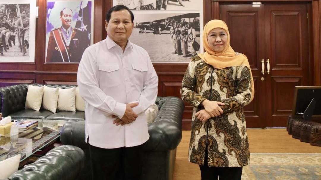 Pertemuan dengan Prabowo Subianto, Khofifah menyampaikan maksimalisasi peran Indonesia dalam perdamaian dunia khususnya perdamaian Palestina.  (Foto: Dok Tim Khofifah)