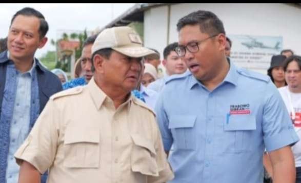Ketua DPD Partai Gerindra Jawa Tengah Sudaryomo ( kiri),, mengantongi restu dari Prabowo untuk maju di Pilgub Jawa Tengah 2025 (Foto; Istimewa)