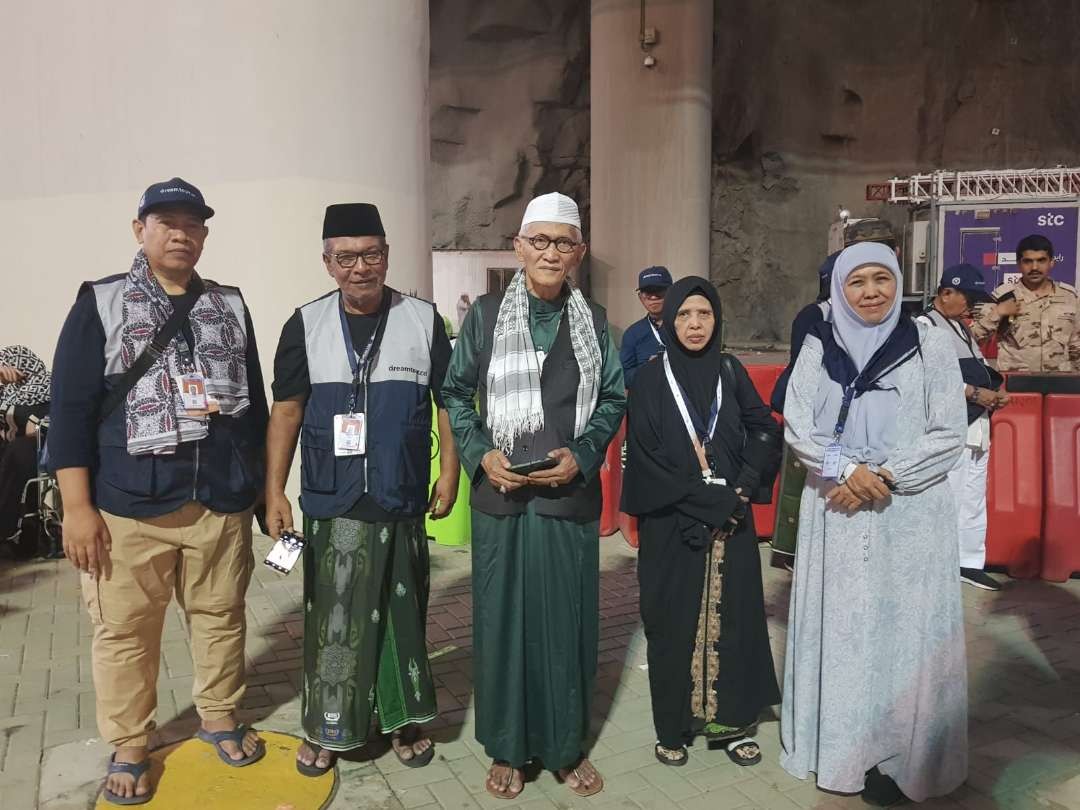 Ketua Umum PP Muslimat NU Khofifah Indar Parawansa mengajak seluruh jemaah haji menaati imbauan yang disampaikan melalui Aplikasi Nusuk. (Foto: Dok)