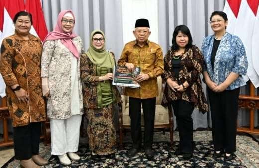 Wapres KH Ma'ruf Amin Bersama jajaran pimpinan Gerakan Masyarakat dan Komunitas Rempah Indonesia pada Rabu 26 Juni 2024.   (Foto: Setwapres)