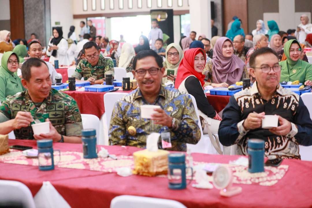 Penjabat Gubernur Jawa Tengah, Nana Sudjana mengatakan gerakan "Kembali ke Meja Makan" dinilai sebagai momentum untuk memperhatikan seluruh anggota keluarga. (Foto: Pemprov Jawa Tengah)