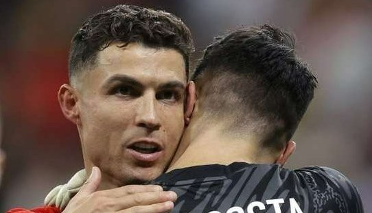 Cristiano Ronaldo sempat menangis usai eksekusi penaltinya di perpanjangan waktu digagalkan oleh Jan Oblak. (Foto: X/@EURO2024)
